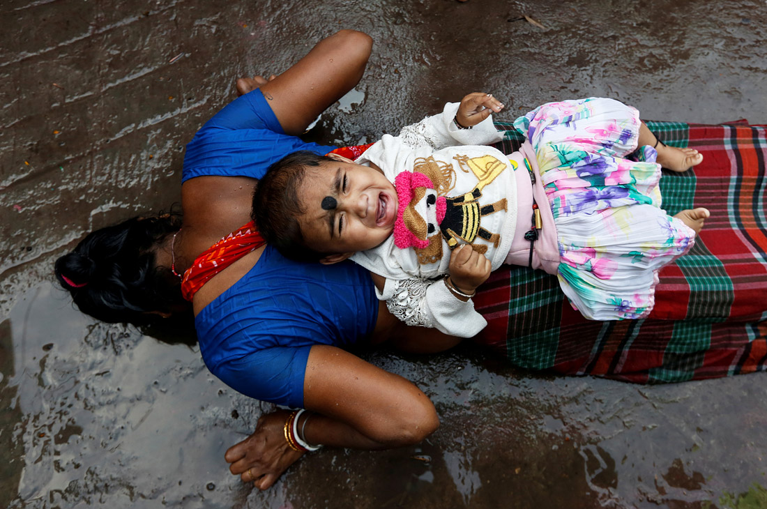 Поклонение индуистской богине оспы Шитала Мате в Калькутте, Индия