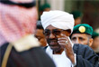Президент Судана Омар аль-Башир, возглавляющий страну 30 лет, ушел в отставку, некоторые действующие и бывшие должностные лица были арестованы