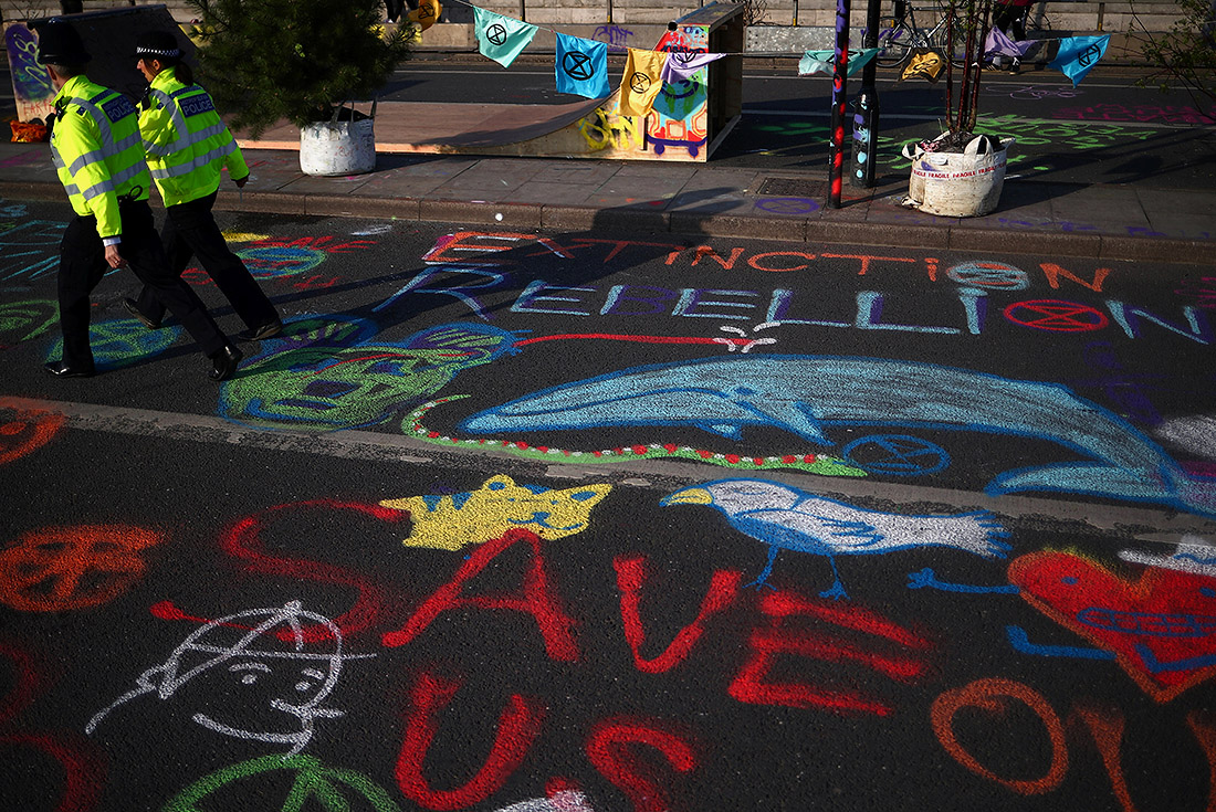 Дополнительные силы полиции выделены для патрулирования британской столицы в дни проведения акции. Активисты в свою очередь грозят перекрывать город до 29 апреля.