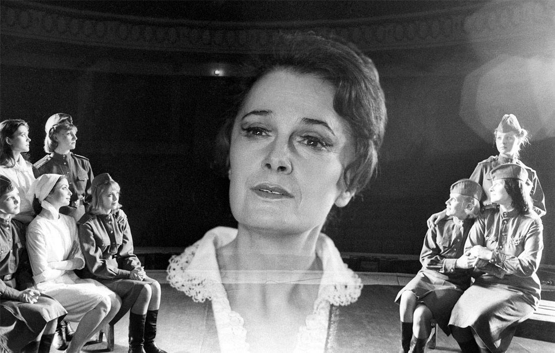 Сцена из спектакля "Случайный вальс". 1985 год.