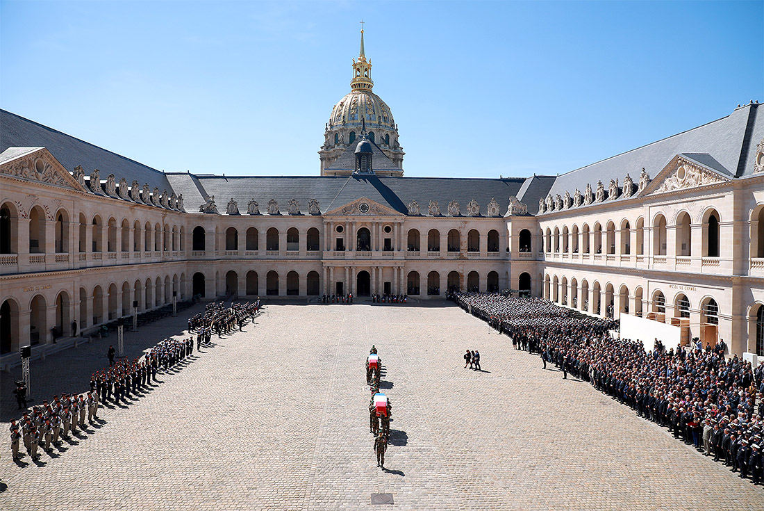 Во Франции простились с двумя пехотинцами, погибшими при операции по освобождению заложников в Буркина-Фасо