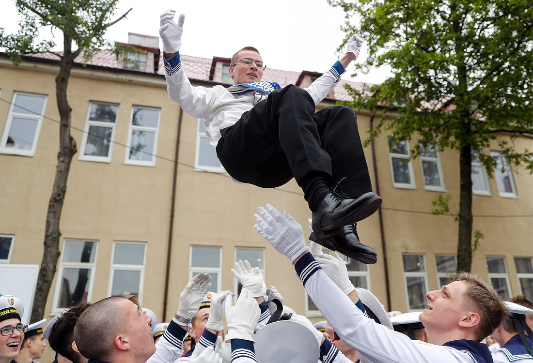 Последний звонок в кадетском морском корпусе Андрея Первозванного в Калининграде