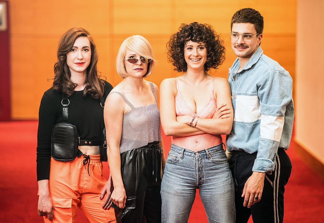 Презентация модных тенденций причесок на лето 2019 года в штаб-квартире Немецкой гильдии парикмахеров