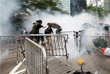 Законодательное собрание Гонконга должно было рассмотреть вопрос о поправках к закону об экстрадиции в среду, 12 июня, однако на фоне акций протеста отложило заседание на неопределенный срок