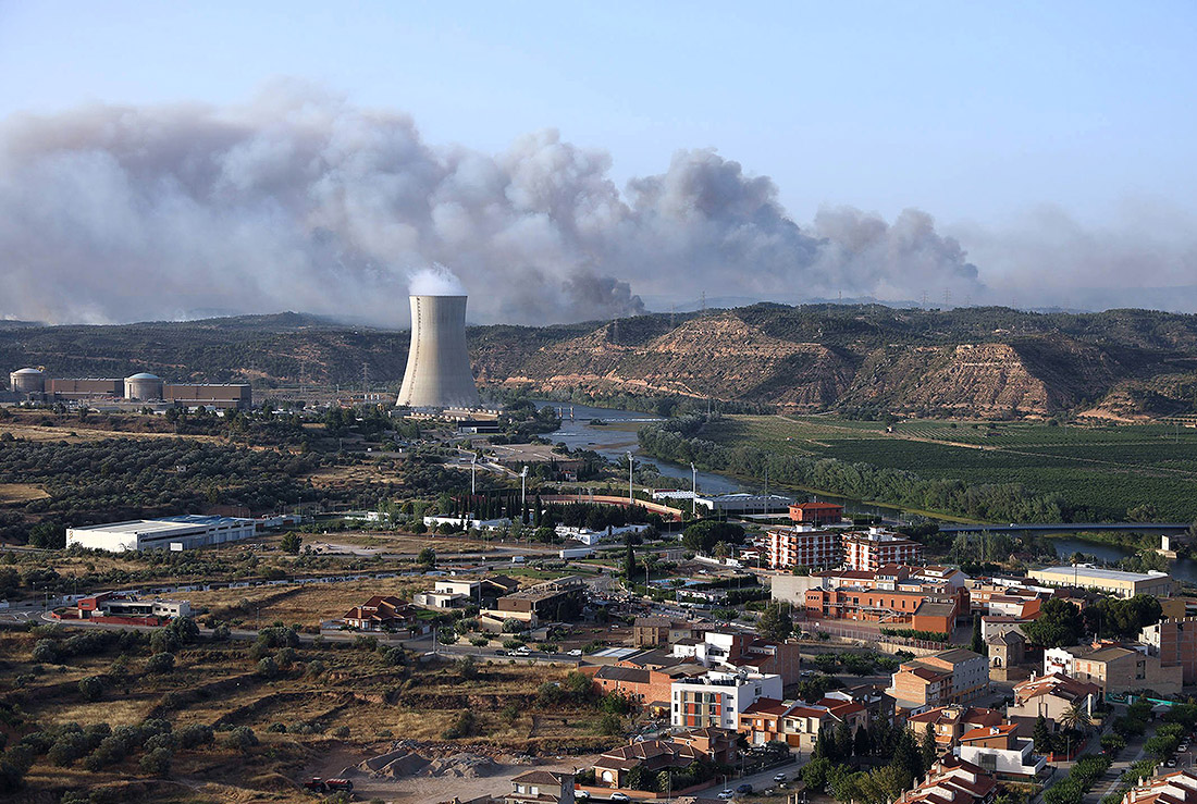 В Испании пожары уничтожили 4000 гектаров леса