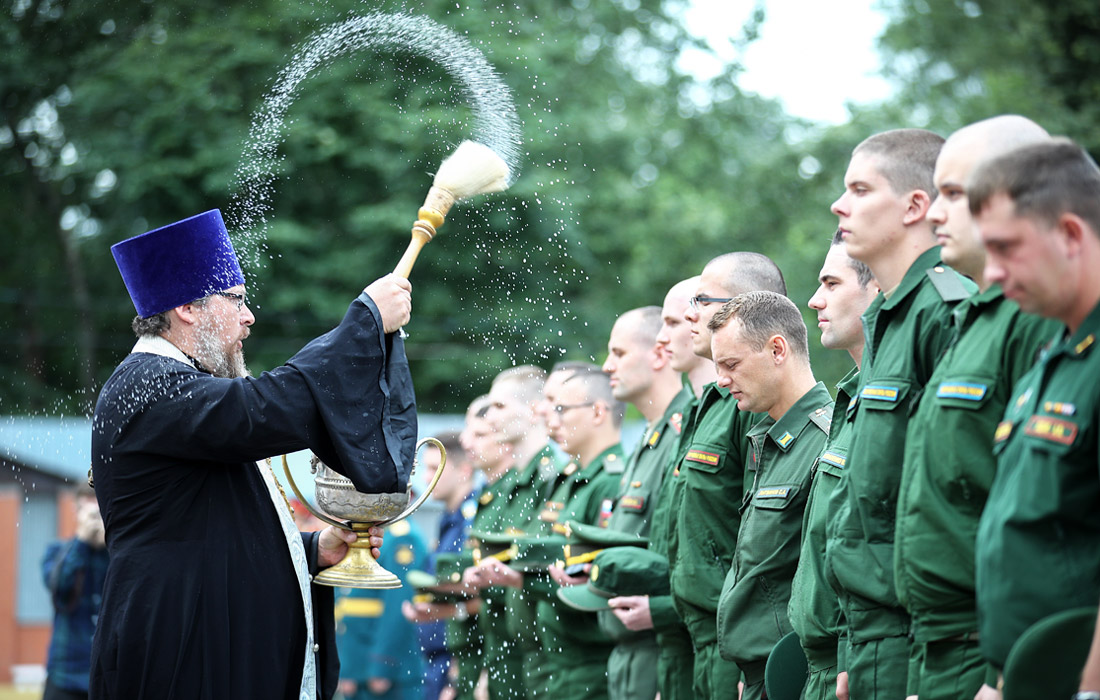 Отправка призывников весеннего призыва в научные роты в Москве