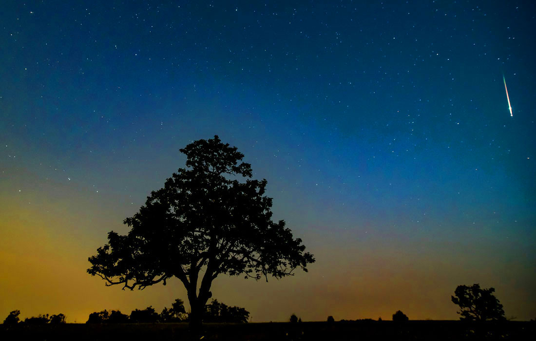 Жители Венгрии могли наблюдать метеорный поток Персеиды над Шалготарьяном. Это явление связано с прохождением Земли через орбиту кометы Свифта-Тутля.