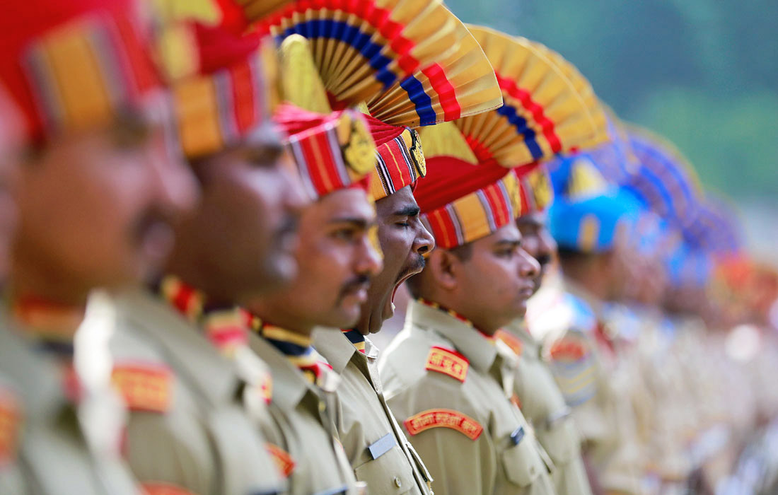 Вооруженные силы Индии принимают участие в параде во время празднования Дня независимости страны