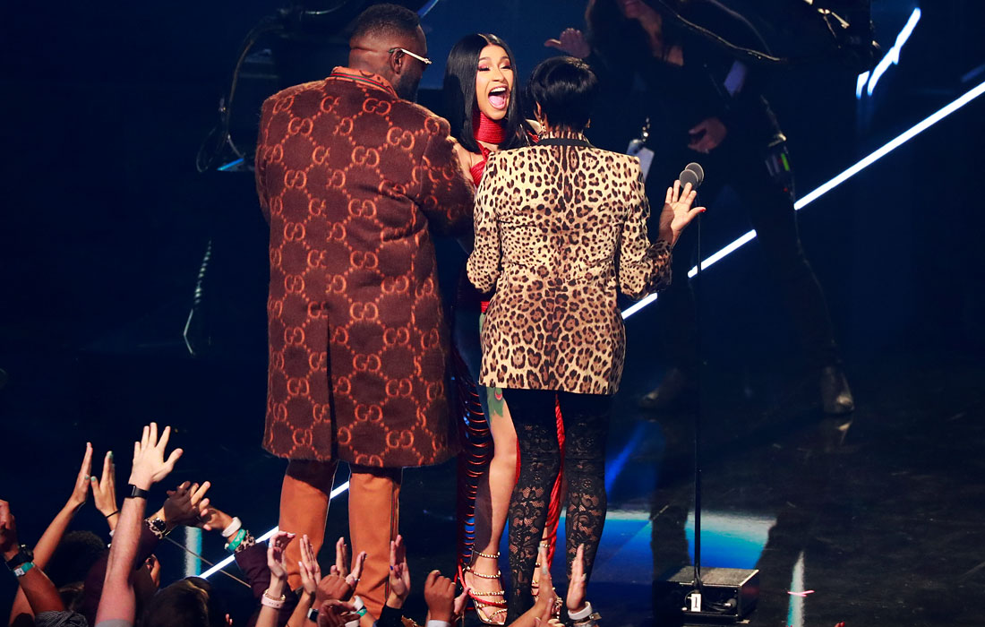 Cardi B получила награду на лучшее хип-хоп видео за клип Money
