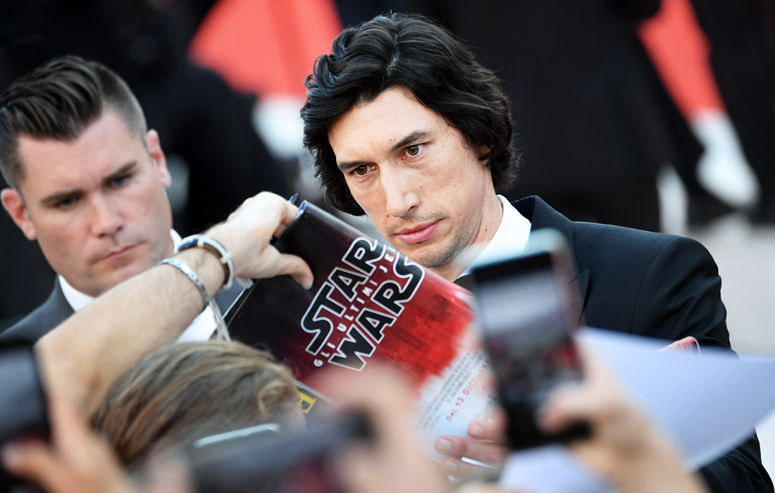 Исполнитель роли злодея в фильме "Звёздные войны: Пробуждение силы" Адам Драйвер перед показом фильма "Брачная история"