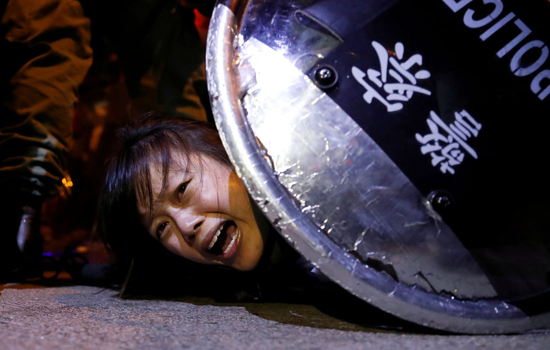 2 сентября. Около 9 тысяч человек из 200 учебных заведений не пришли на занятия в рамках протеста. Учащиеся намерены устраивать бойкот каждую неделю, пока власти не выполнят требования демонстрантов.