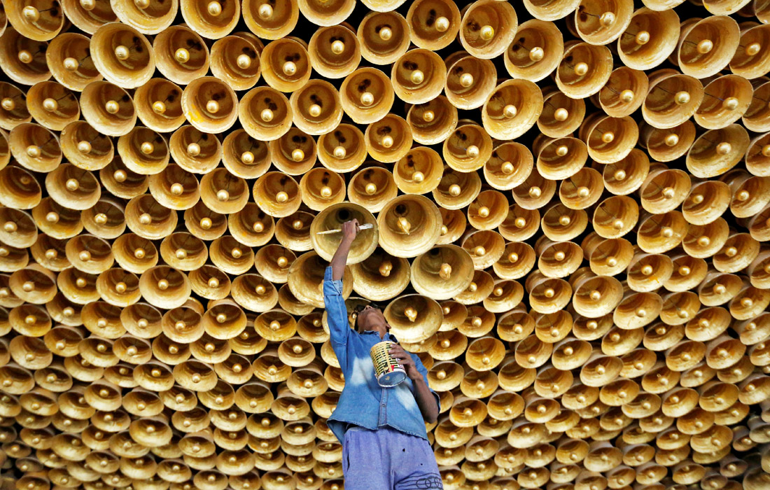 Подготовка к индуистскому празднику поклонения богине Дурге