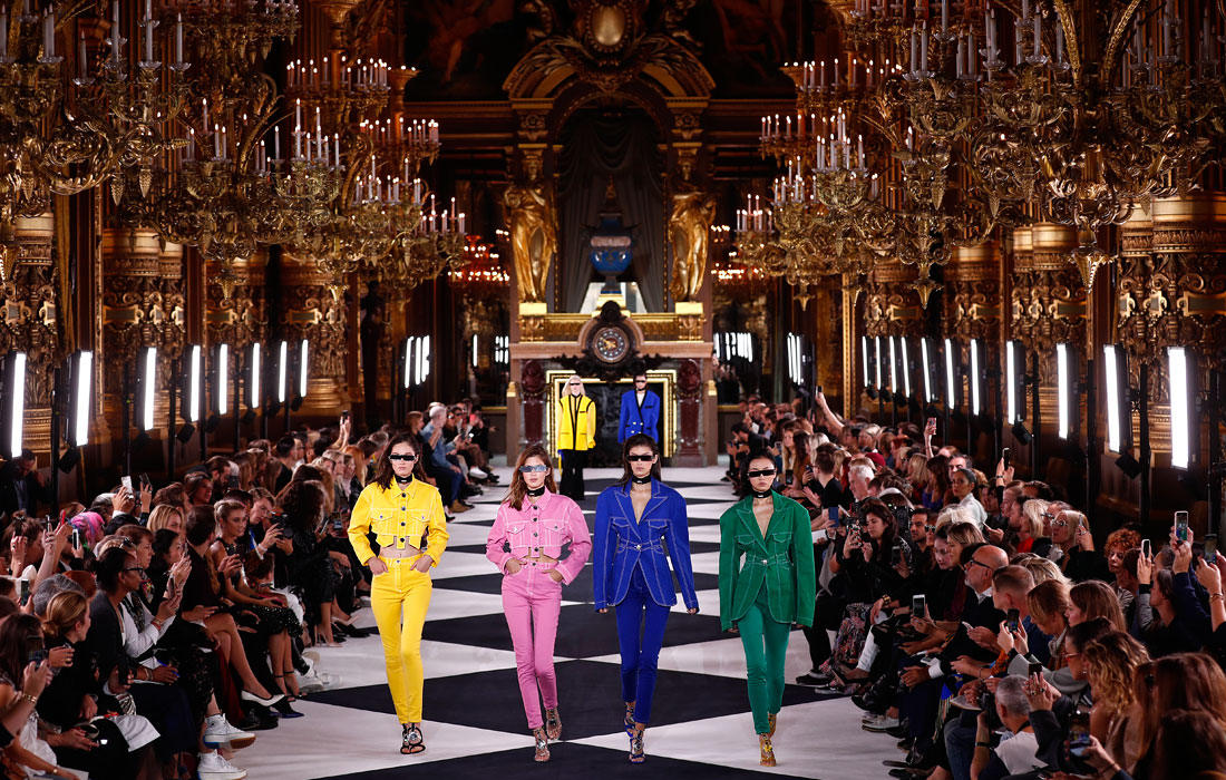 Диор неделя моды 2023. Fendi 2022 2023. Показ мод во франции. Неделя моды в париже 2023. Показ мод в париже мужчины.