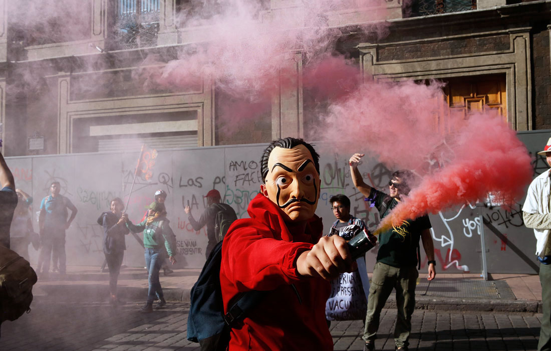 В Мехико прошел марш в память о погибших в 1968 году студентах