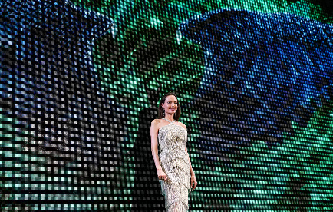 Анджелина Джоли на премьере фильма "Малефисента: Владычица тьмы" в Токио