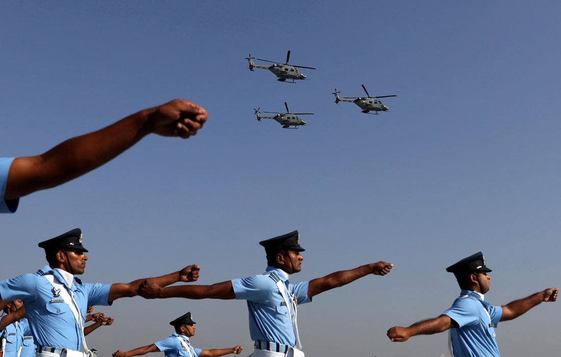 На авиабазе "Хиндон" на окраине Нью-Дели прошел парад в честь Дня Военно-воздушных сил Индии