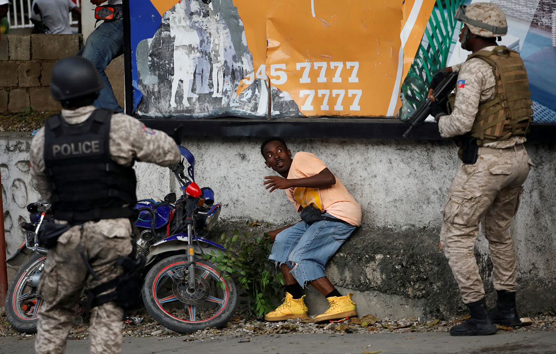 В Гаити произошли столкновения полиции и демонстрантов, требующих отставки президента Джовенела Моиза