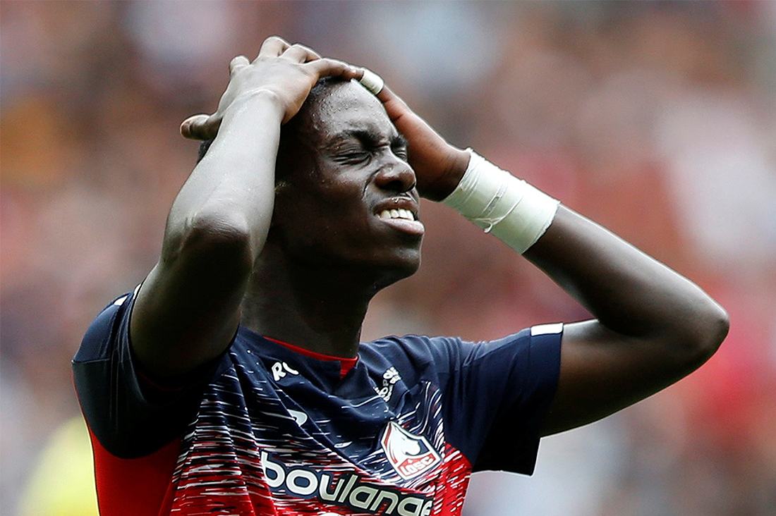 19-летний Тимоти Веа - сын лучшего игрока мира-1995 Джорджа Веа, который сейчас является президентом Либерии. В отличие от отца, защищает цвета сборной США. На клубном уровне выступает за французский "Лилль".