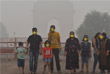 В воскресенье, 3 ноября, в Дели прошла акция протеста. Вышедшие на улицу люди заявляли, что не видеть предметы перед собой из-за смога по-настоящему страшно.
