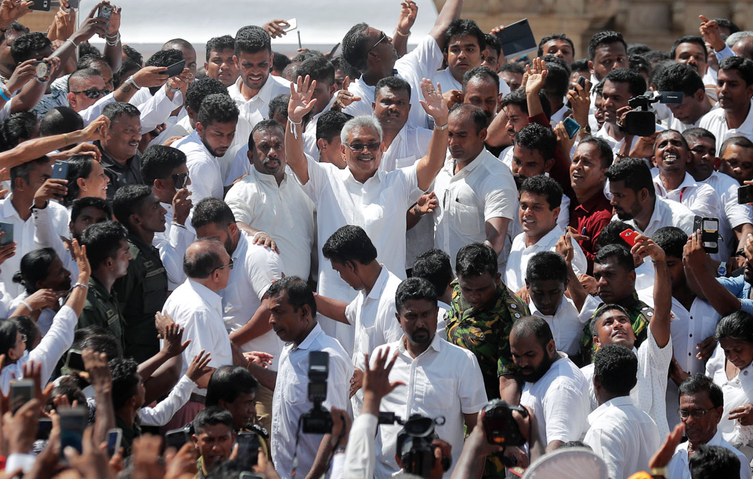 Избранный президент Шри-Ланки Готабая Раджапакса принес присягу в древнем буддийском храме города Анурадхапуры