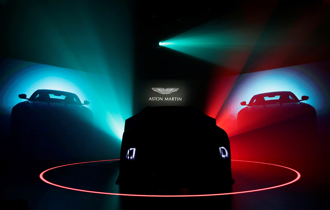 Компания Aston Martin, британский производитель спортивных машин, официально представила первый в своей истории кроссовер DBX