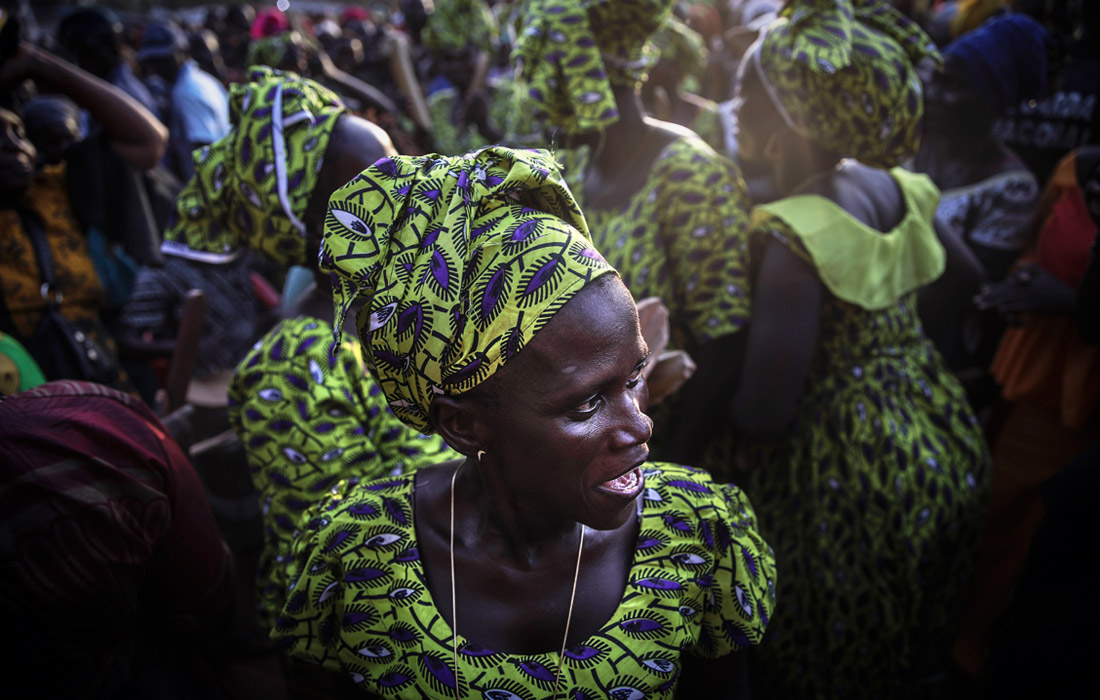 Сторонницы независимого кандидата в президенты Карлоса Гомеса Младшего во время предвыборного митинга в Бисоре, Гвинея-Бисау