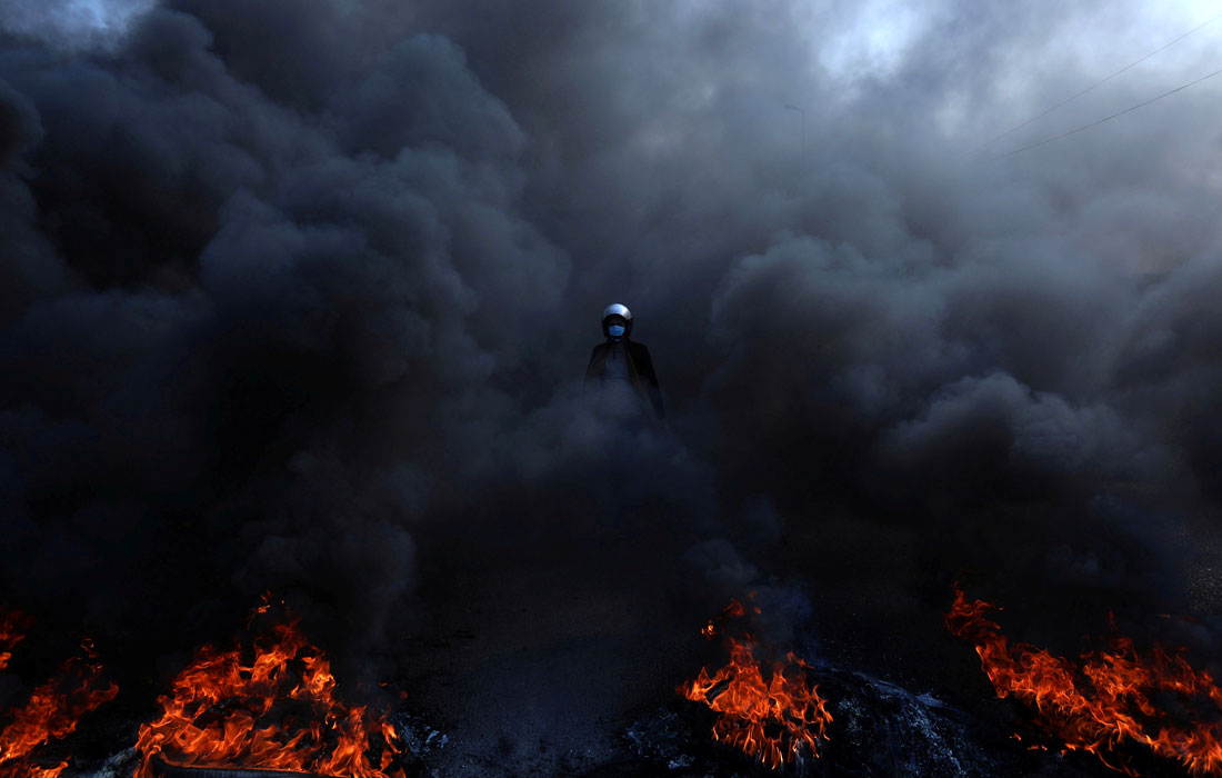 В Ираке продолжаются антиправительственные протесты, начавшиеся в октябре. За время массовых демонстраций, по официальной информации, погибли 111 человек из числа демонстрантов и сотрудников правоохранительных органов.