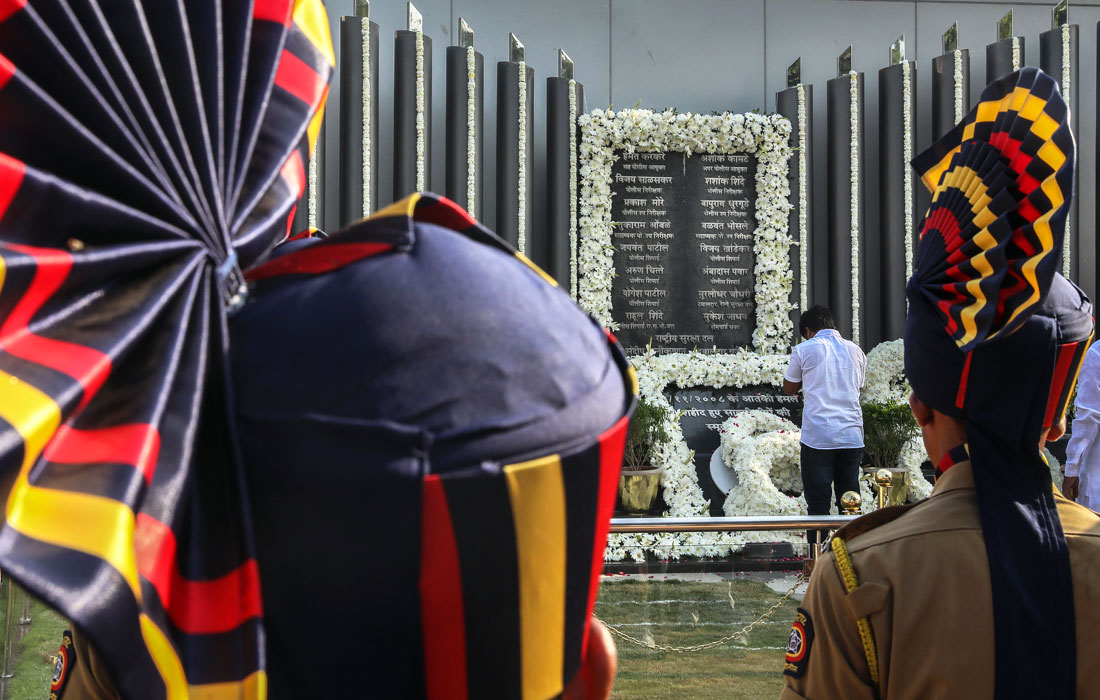 В Индии прошли траурные мероприятия посвященные 11-й годовщине террористических атак в Мумбаи в 2008 году. В результате теракта погибли 166 человек.