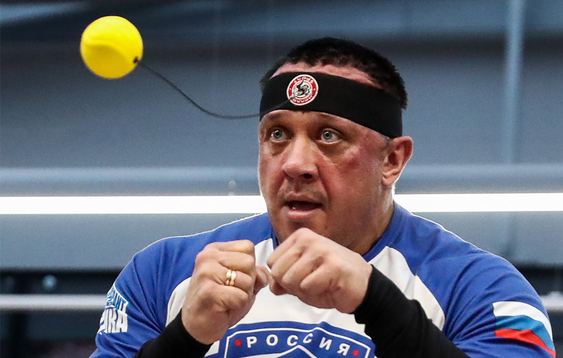 Открытая тренировка мастера спорта международного класса по тяжелой атлетике и пауэрлифтингу Михаила Кокляева прошла в Лужниках