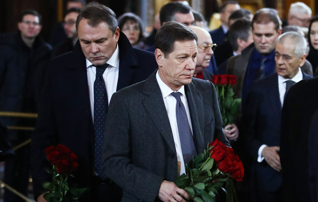 Вице-спикер Госдумы РФ Петр Толстой и первый вице-спикер Госдумы РФ Александр Жуков (слева направо)