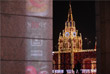 Новогодние декорации в виде Кремля на площади Киевского вокзала