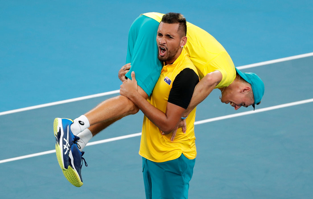 Австралийцы Алекс Де Минаур и Ник Кирьос обыграли британцев Джейми Маррея и Джо Солсбери во время четвертьфинала теннисного турнира ATP Cup в Сиднее