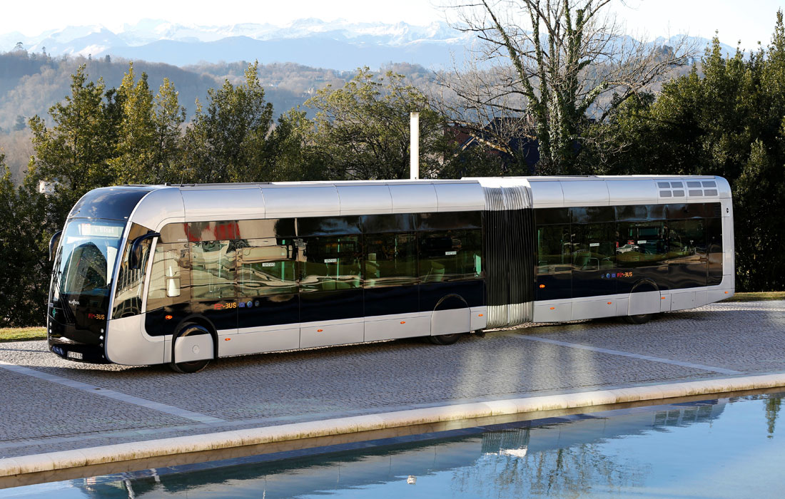 Первый в мире водородный автобус запущен во французском городе По