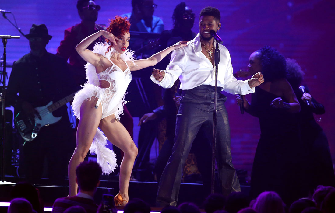 Usher и FKA twigs посвятили свое выступление певцу Принцу