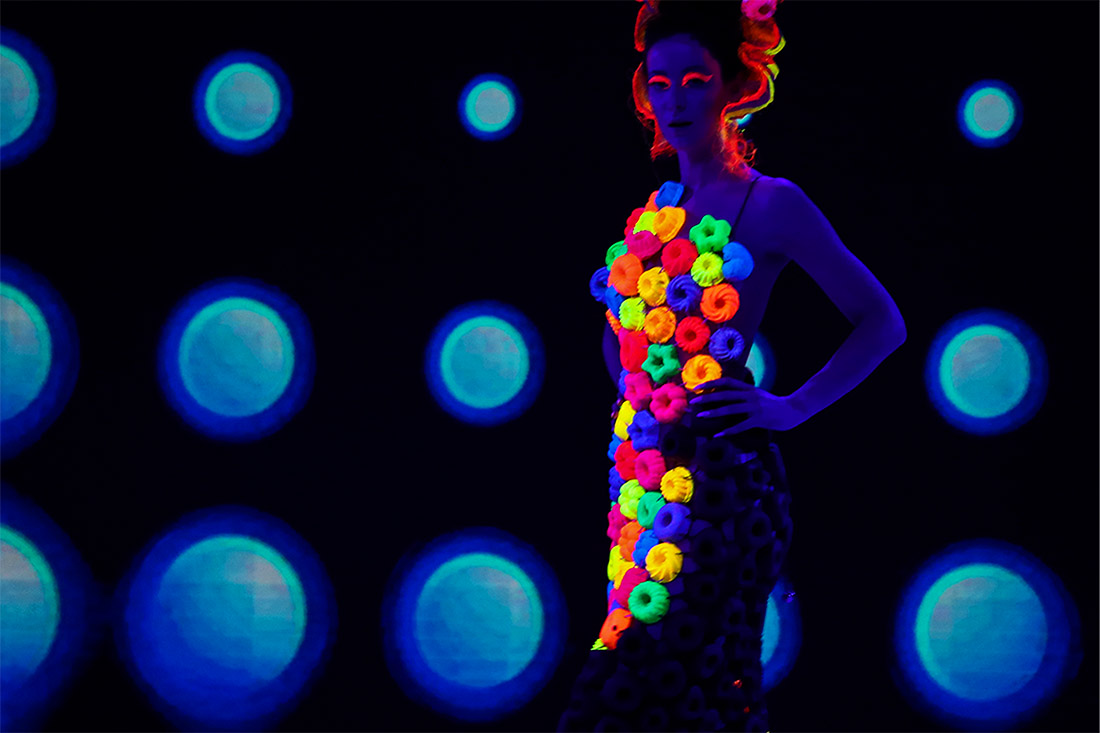 Модель на подиуме во время Lambertz Monday Night в Кёльне