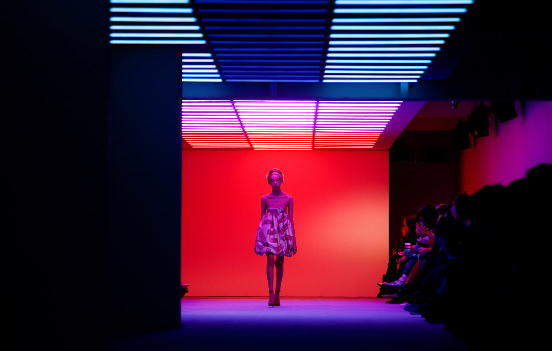 В Лондоне прошел показ коллекции британского дизайнера Эшли Уильямс