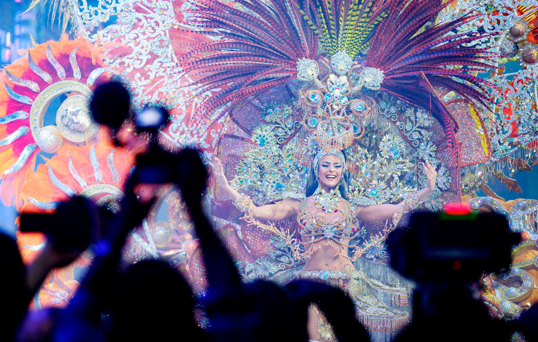 На Тенерифе в городе Санта-Крус прошел традиционный карнавал