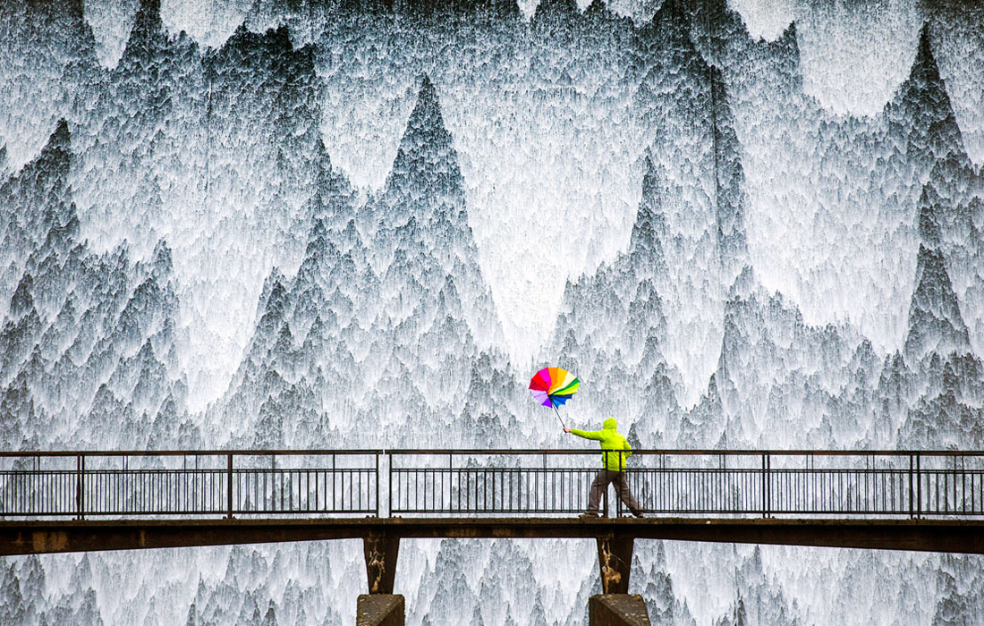 Водохранилище Уэт-Следдейл после проливных дождей, графство Камбрия, Англия
