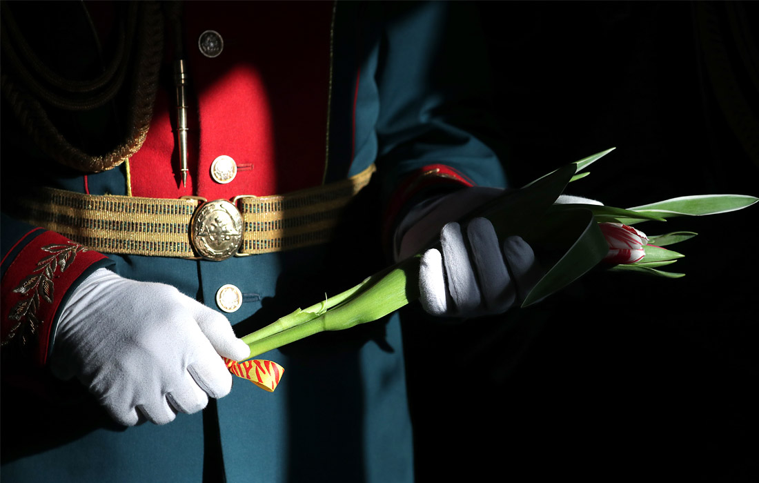 Подготовка сводного женского взвода к Параду Победы в Екатеринбурге