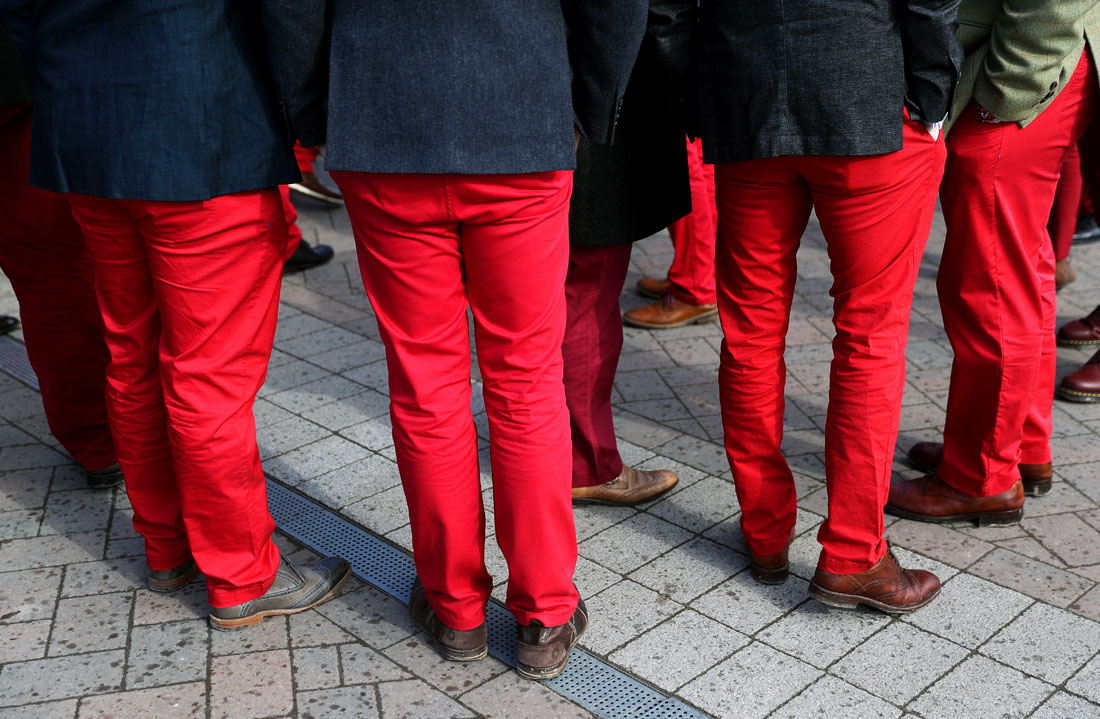 На фестивале скачек в британском Челтенхэме гости поприветствовали День святого Патрика