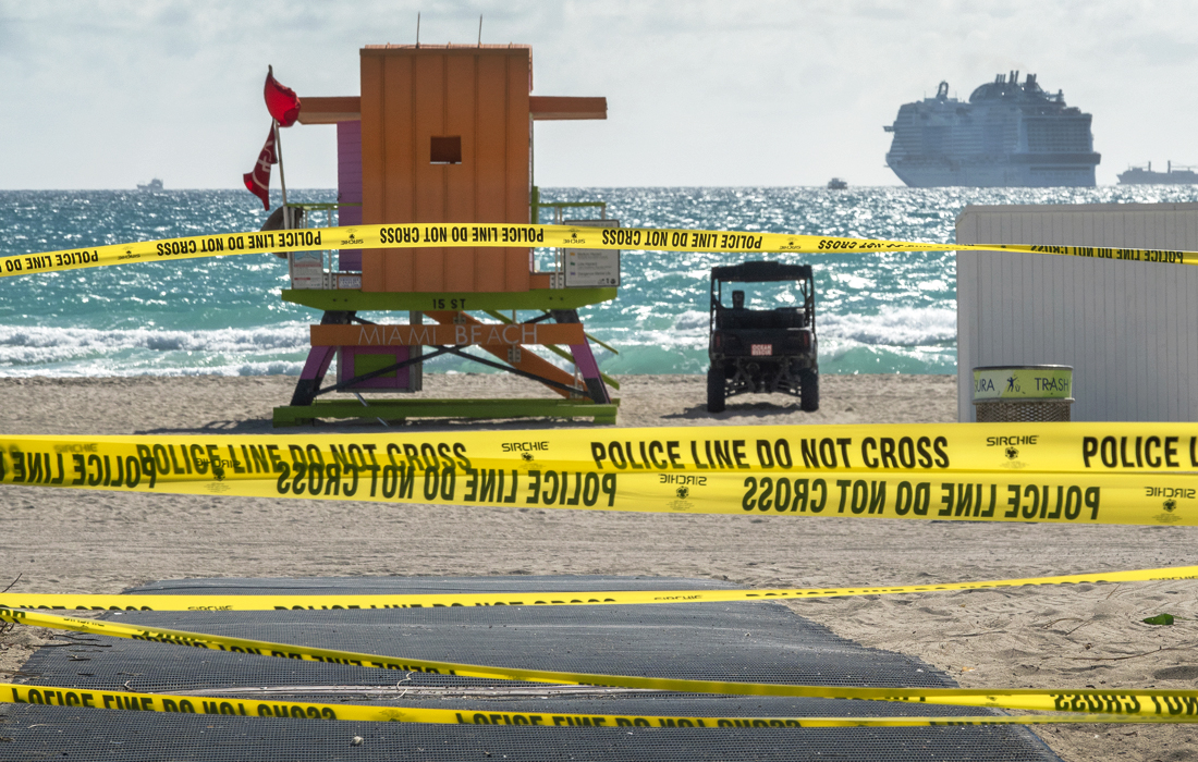 Местные власти в населенных пунктах штата Флорида закрыли городские пляжи на фоне пандемии после того, как губернатор штата отказался от введения такой меры. В США выявили уже более 14,2 тыс. случаев заражения коронавирусом, количество скончавшихся инфицированных достигло 205.