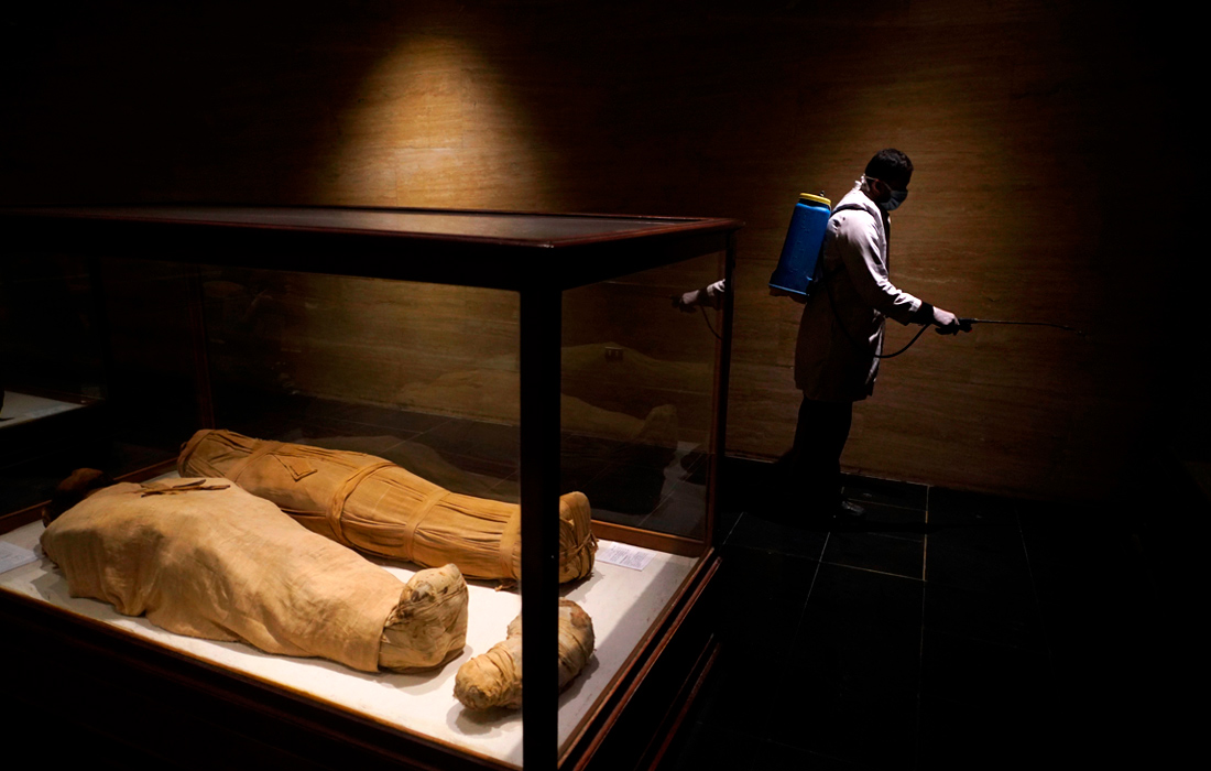 25 марта. В Египте начали дезинфекцию музеев и туристических достопримечательностей.