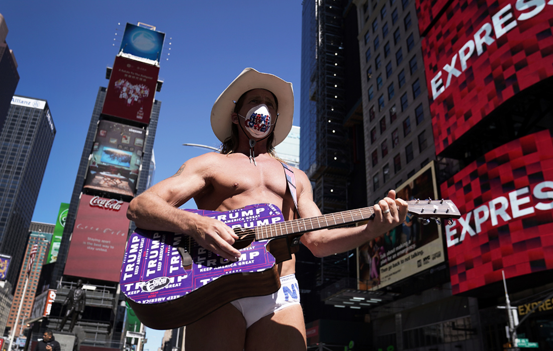 26 марта. Соединенные Штаты вышли на третье место по количеству зараженных после Китая и Италии. Самые высокие показатели отмечаются в штате Нью-Йорк - 25665 зараженных и 210 смертей.