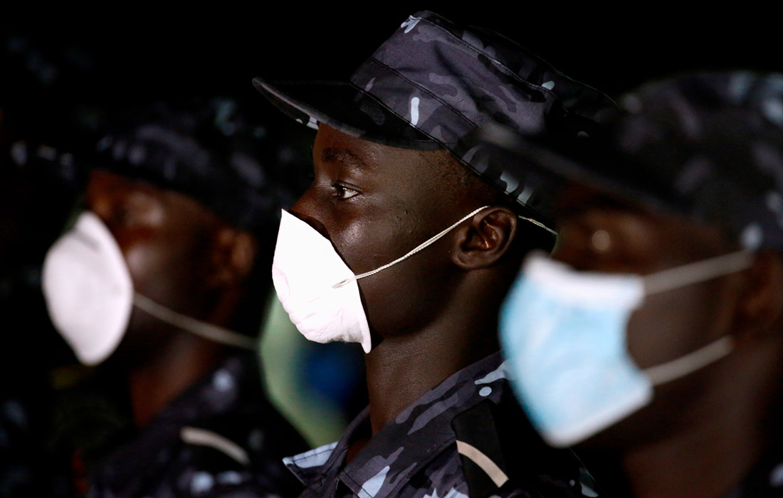 30 марта. Первую смерть пациента с коронавирусом зафиксировали в Кот-д’Ивуаре. В стране действуют режим чрезвычайного положения и комендантский час.
