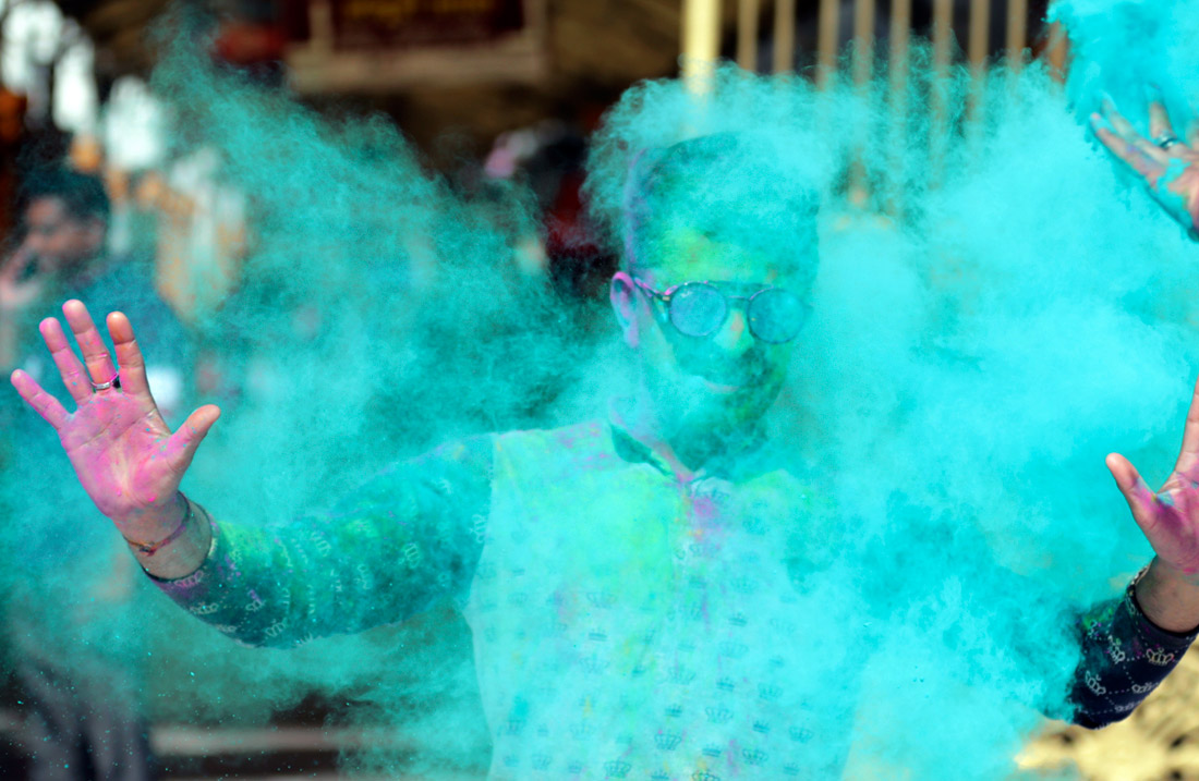 Фестиваль красок Холи в Амритсаре, Индия