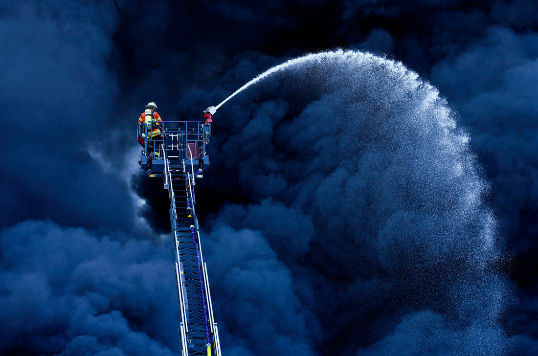 Крупный пожар на заводе пластмасс произошел в немецком Ладенбурге