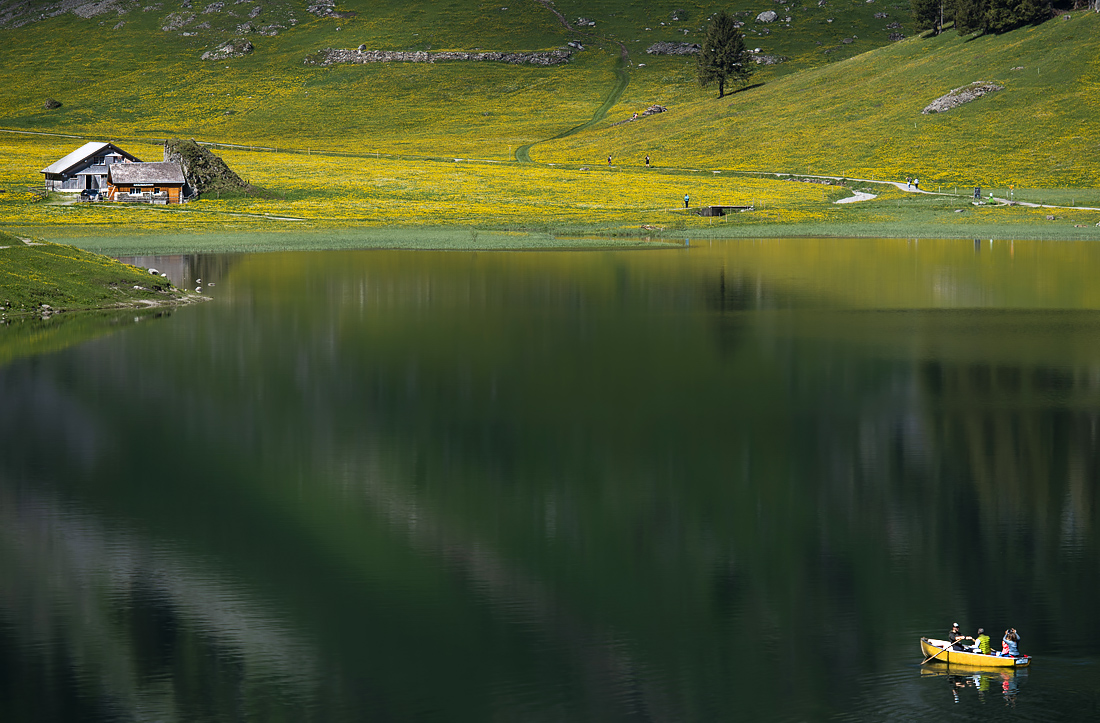 Лодочная прогулка на озере в швейцарском Вассерауэне