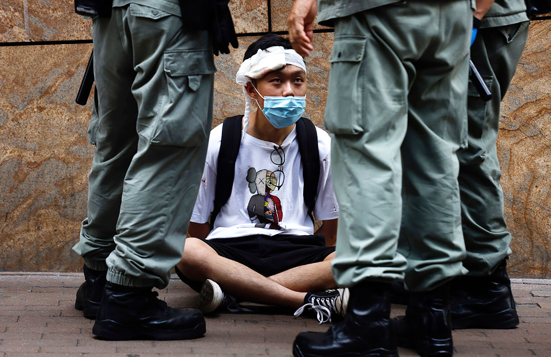 Полиция Гонконга задержала 180 человек за участие в акциях против законопроекта об уважении гимна КНР
