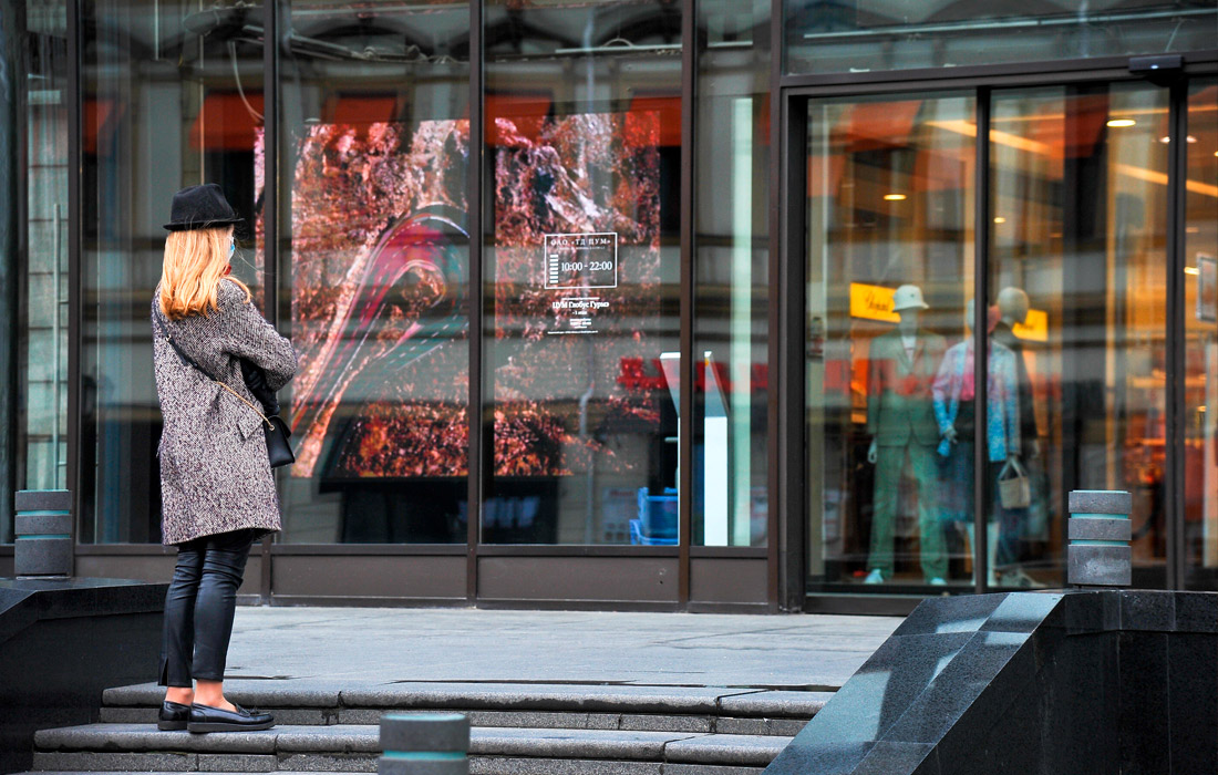 1 июня. В Москве в начале лета возобновляют работу торговые центры, гипермаркеты, стрит-ритейл, автосалоны и предприятия бытовых услуг.