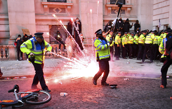 Протесты под лозунгом Black lives matter в мире